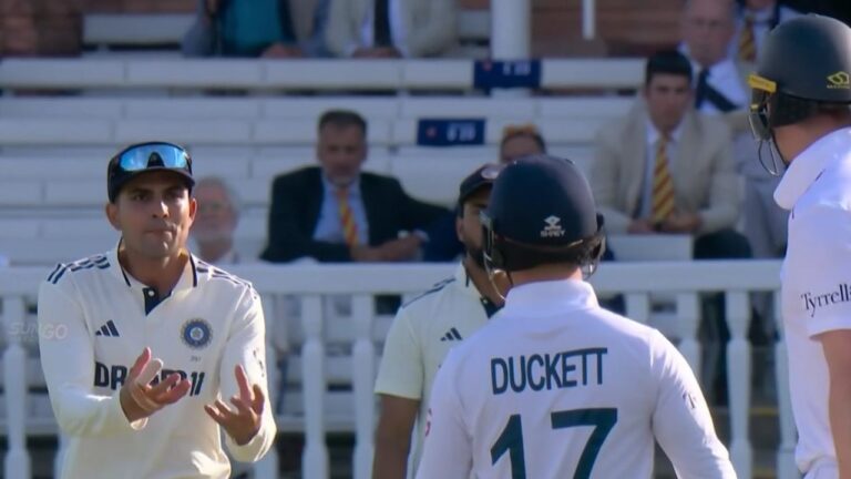 Shubman-Gill-Abuses-Zak-Crawley.jpg