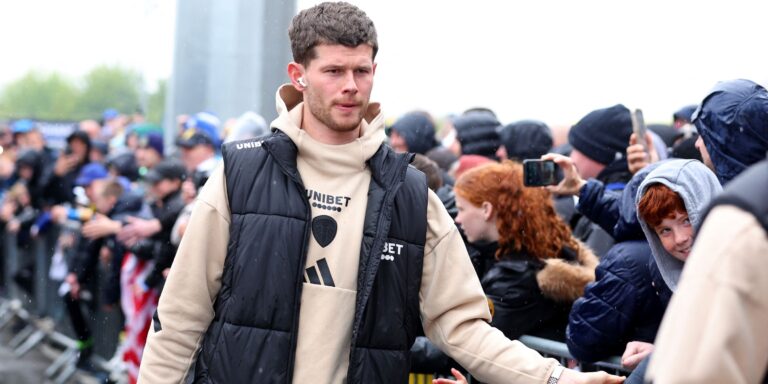 leeds-united-s-illan-meslier-arrives-at-the-stadium.JPG