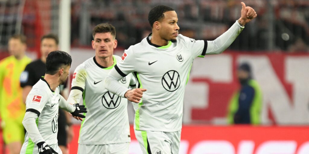 lukas-nmecha-wolfsburg-leeds.jpg