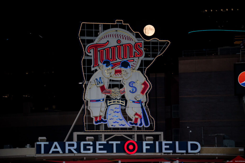 minnesota-twins-logo-target-field-1024x683.jpg